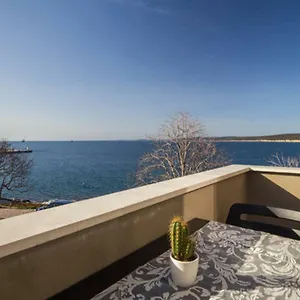 Dobric Apartment Koromačno
